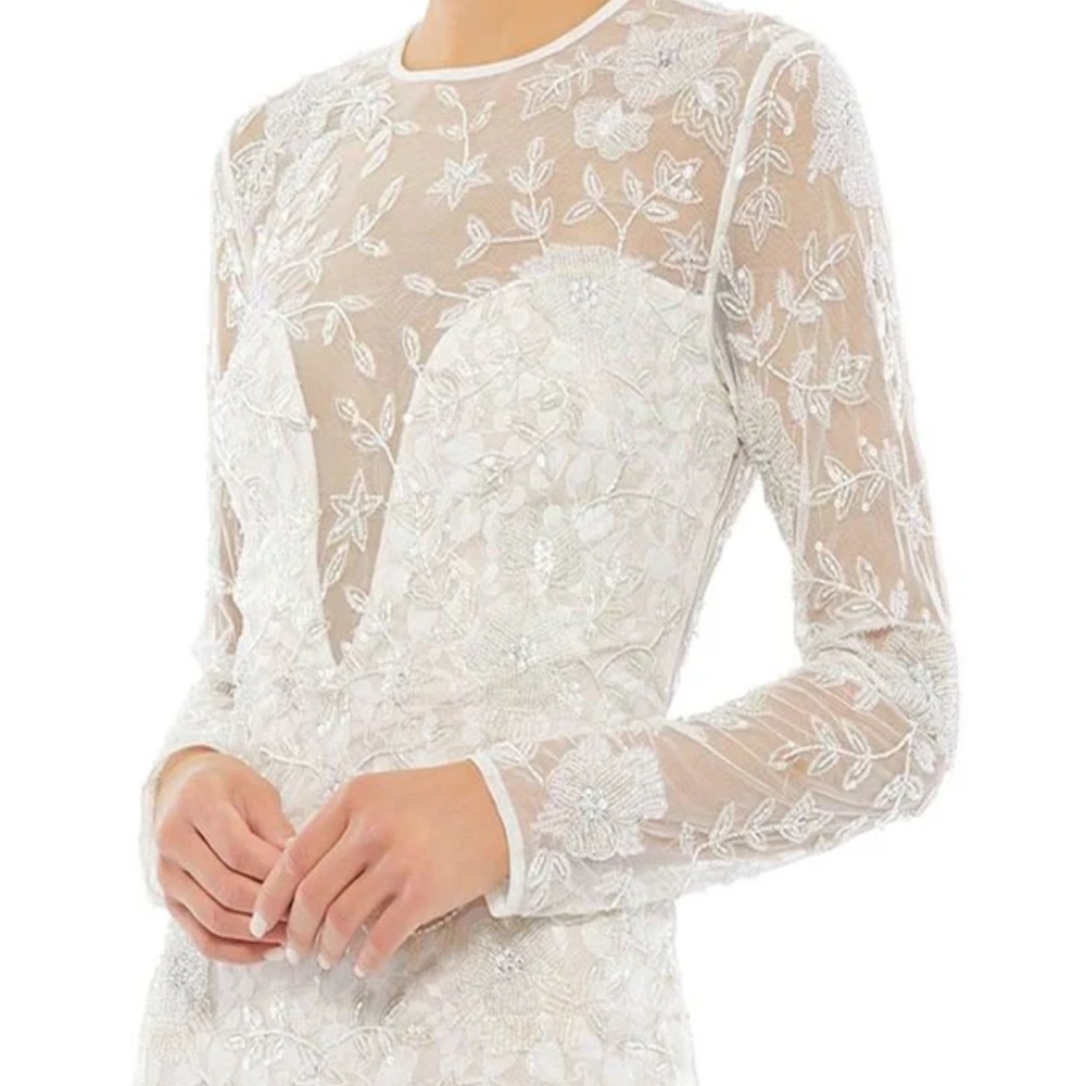 MAC DUGGAL 10821
New with tags, defects missing a couple
Beads
Size 8